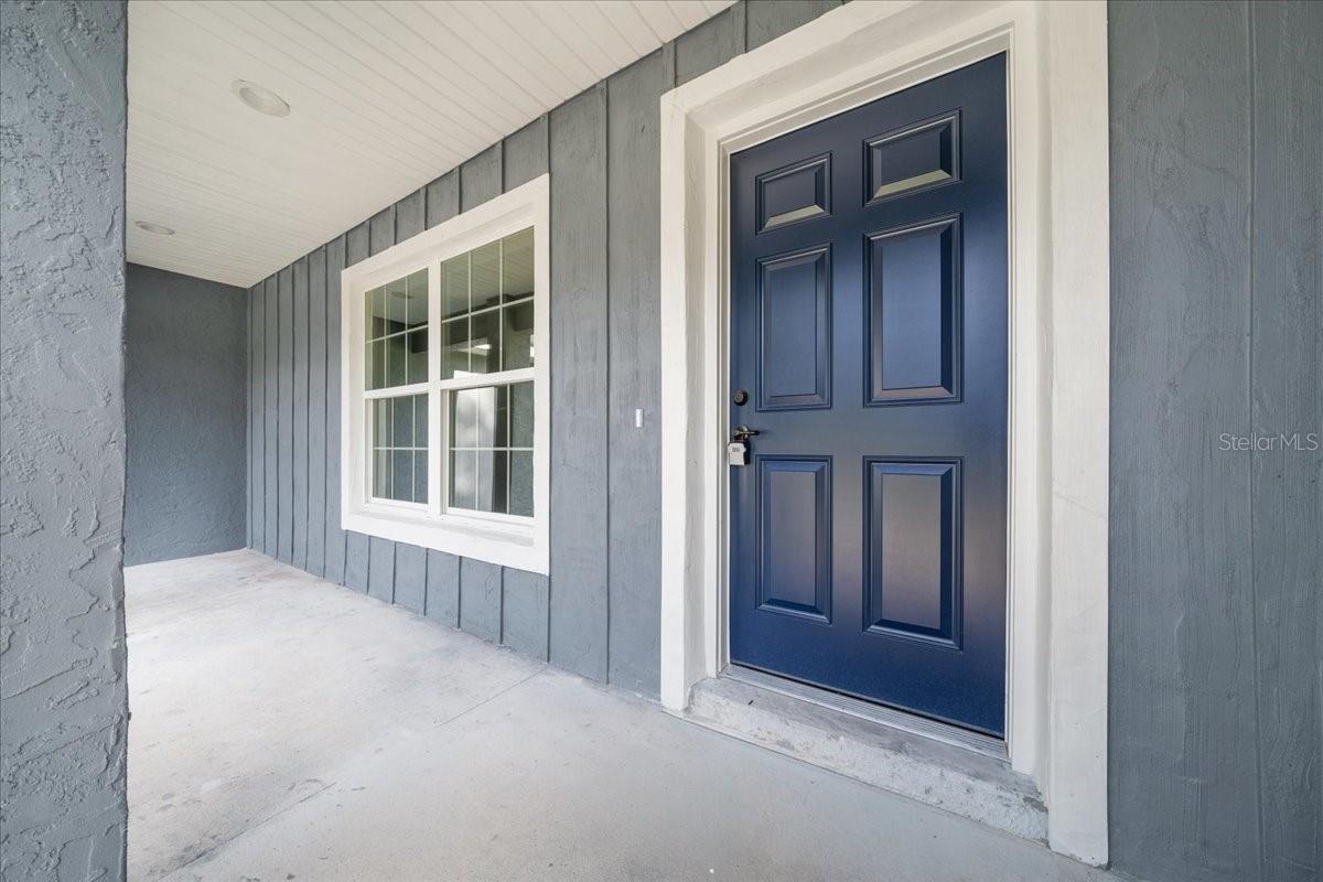 547 W GRAPEWOOD LANE