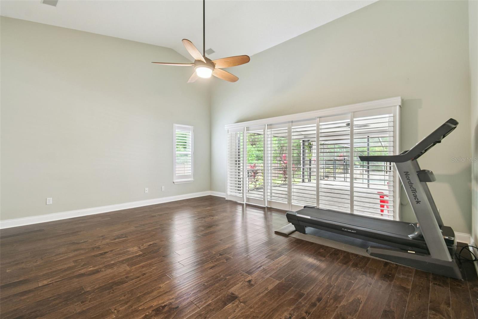 HAMMOCK WOODS - Residential