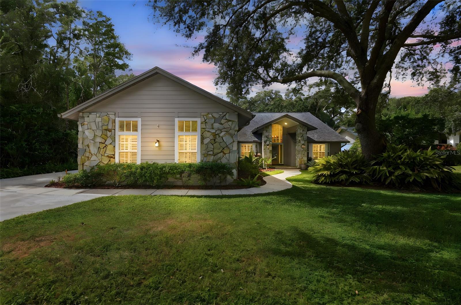 HAMMOCK WOODS - Residential
