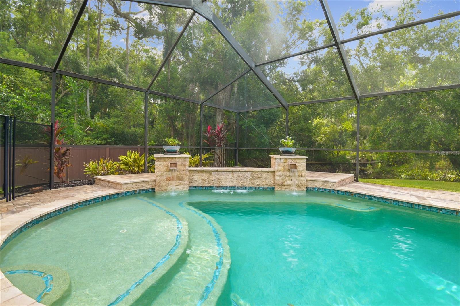 HAMMOCK WOODS - Residential