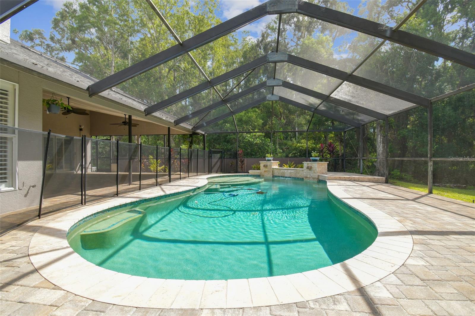HAMMOCK WOODS - Residential