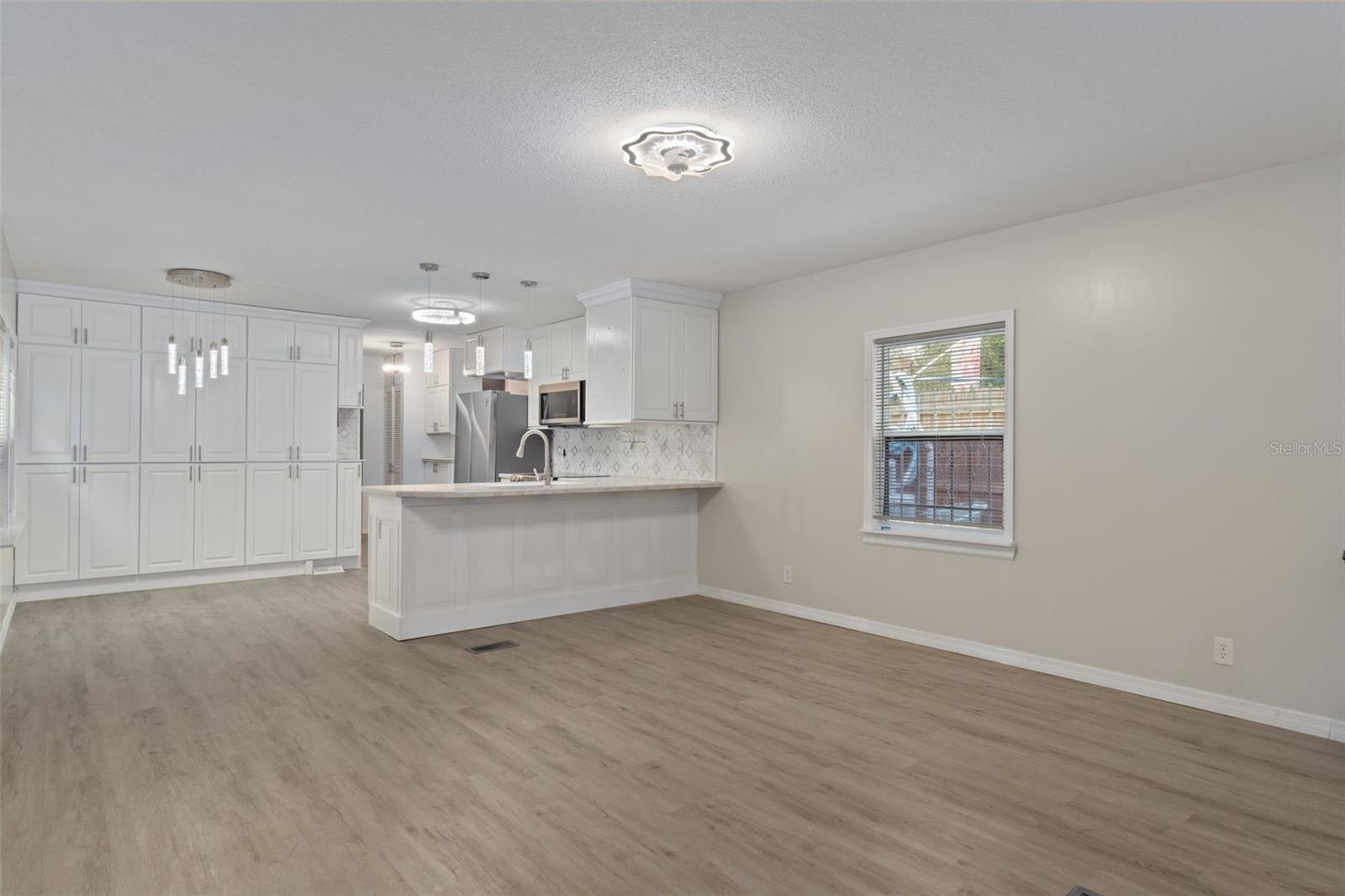 CASONS INGLIS ACRES 01 - Residential