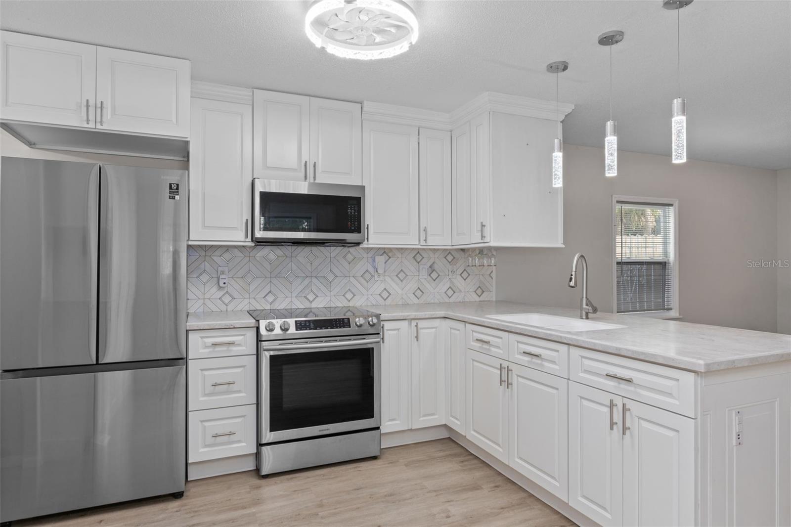 CASONS INGLIS ACRES 01 - Residential