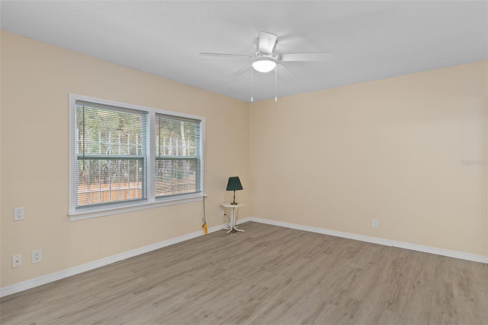 CASONS INGLIS ACRES 01 - Residential