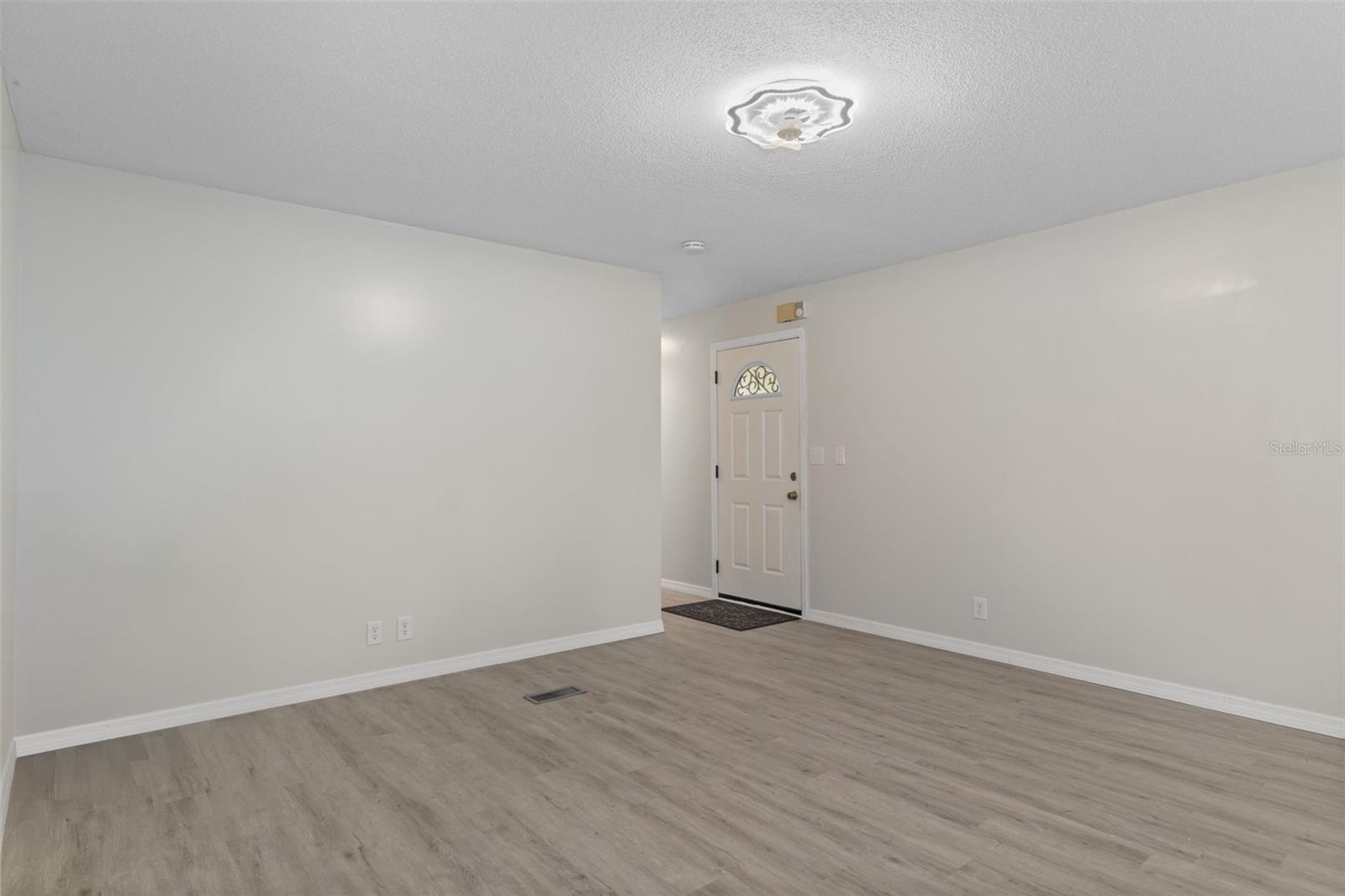 CASONS INGLIS ACRES 01 - Residential