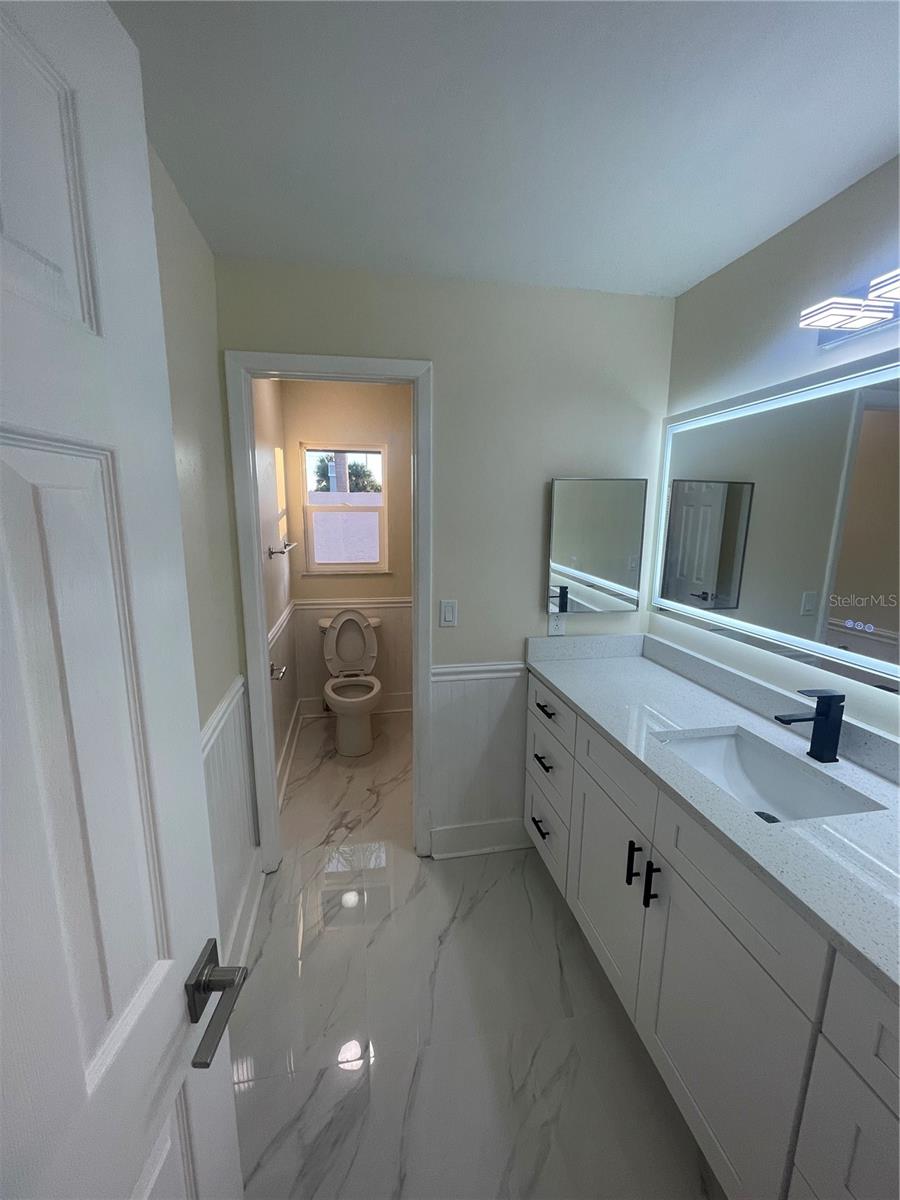 BAYPORT WEST PH I - Residential Lease