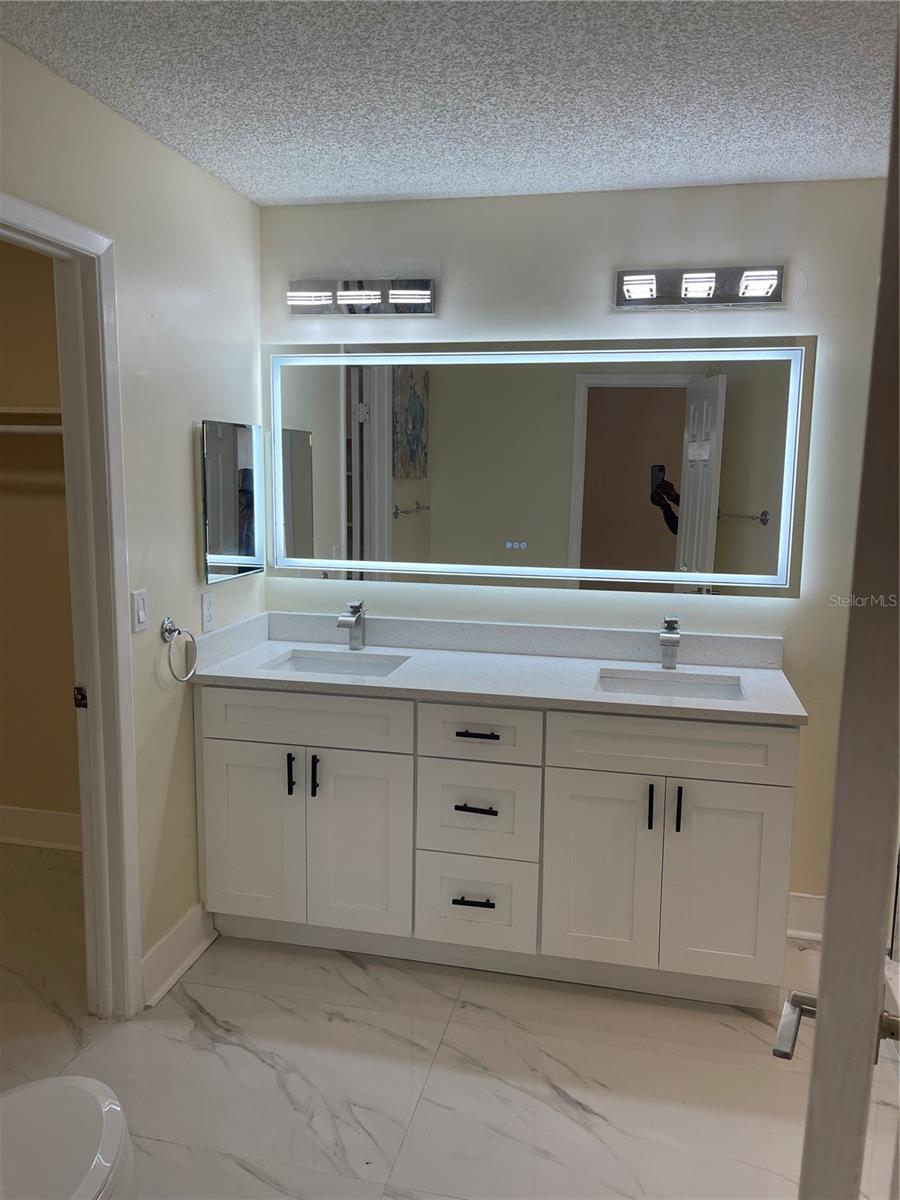 BAYPORT WEST PH I - Residential Lease