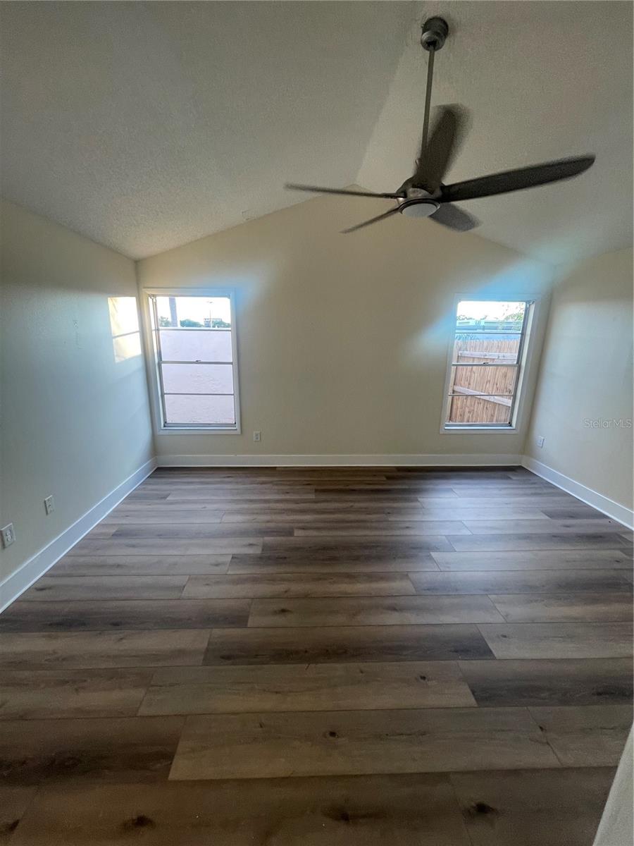 BAYPORT WEST PH I - Residential Lease