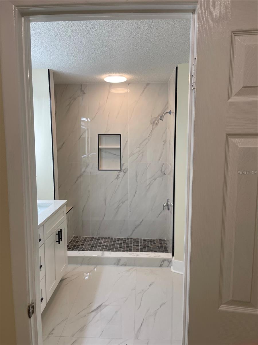 BAYPORT WEST PH I - Residential Lease