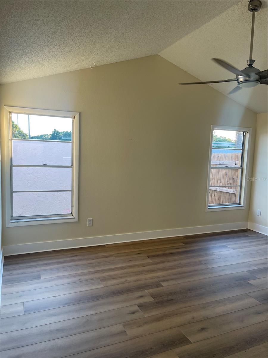 BAYPORT WEST PH I - Residential Lease