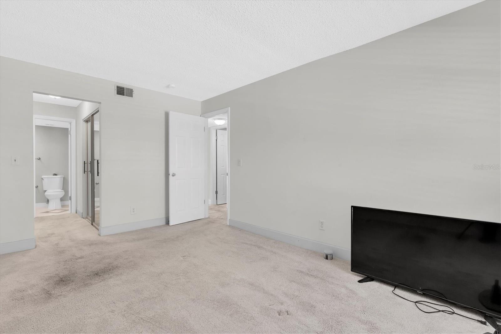 PENTHOUSE GREENS - Residential