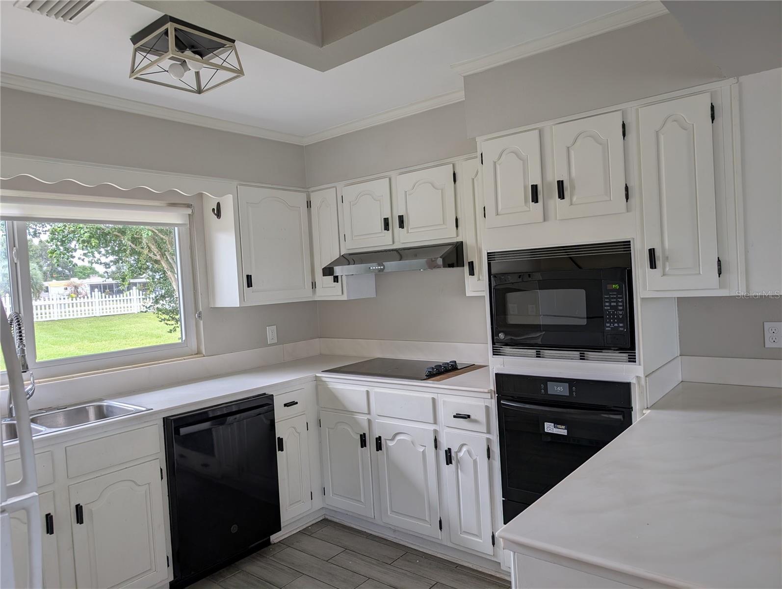 FLORIDA SHORES - Residential Lease