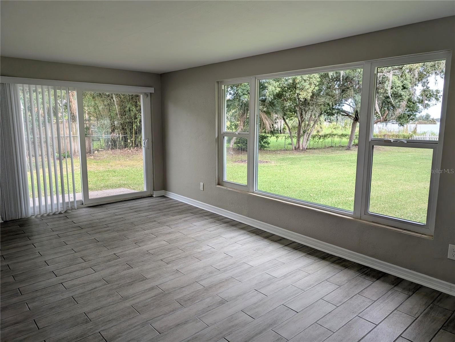 FLORIDA SHORES - Residential Lease