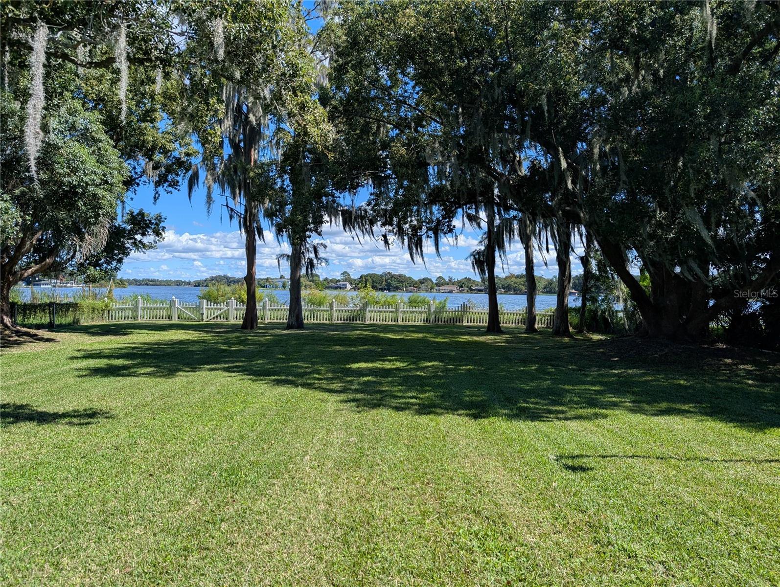 FLORIDA SHORES - Residential Lease