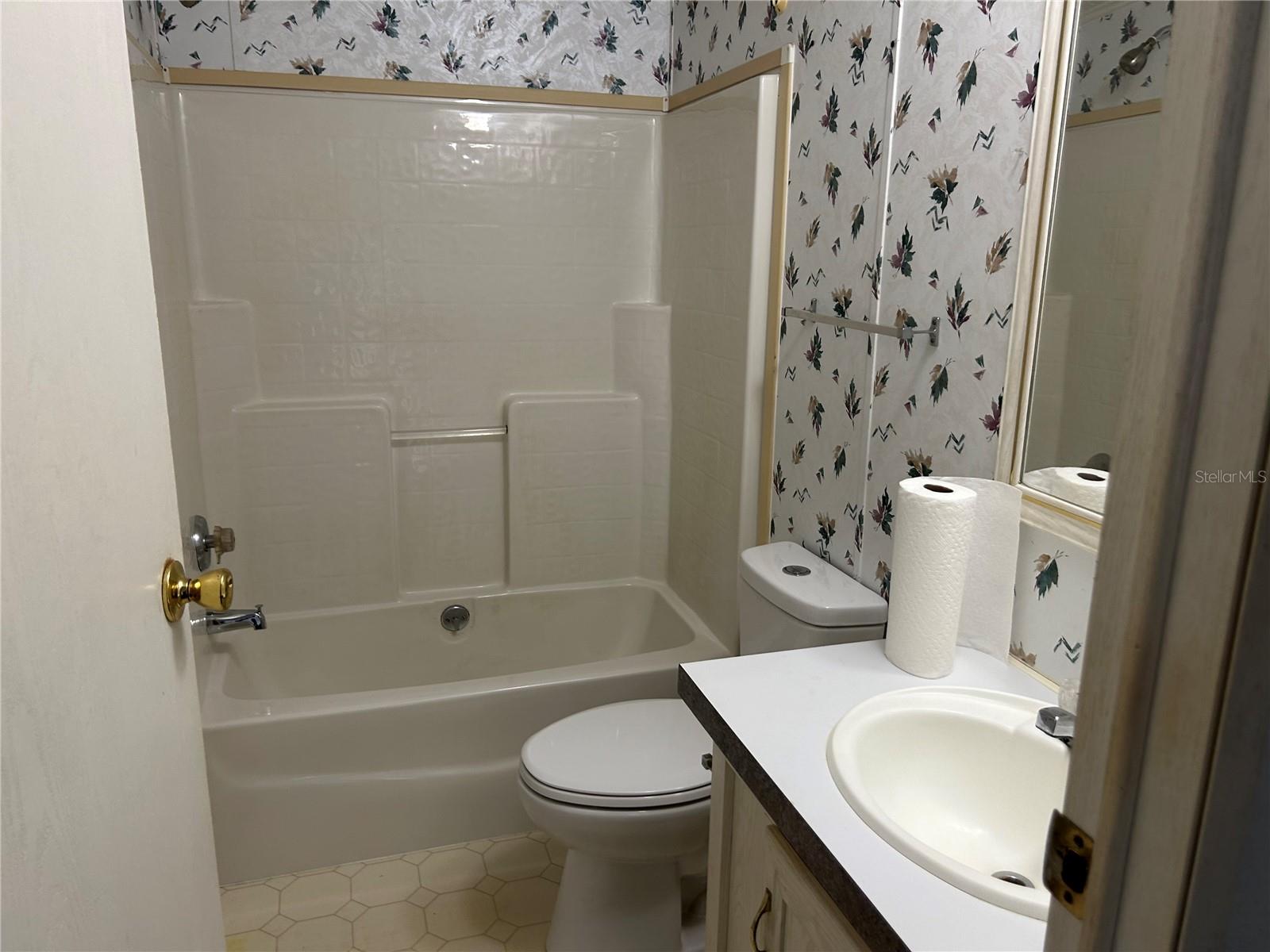 DELAND MOBILE HOMESITES UNREC 157 - Residential