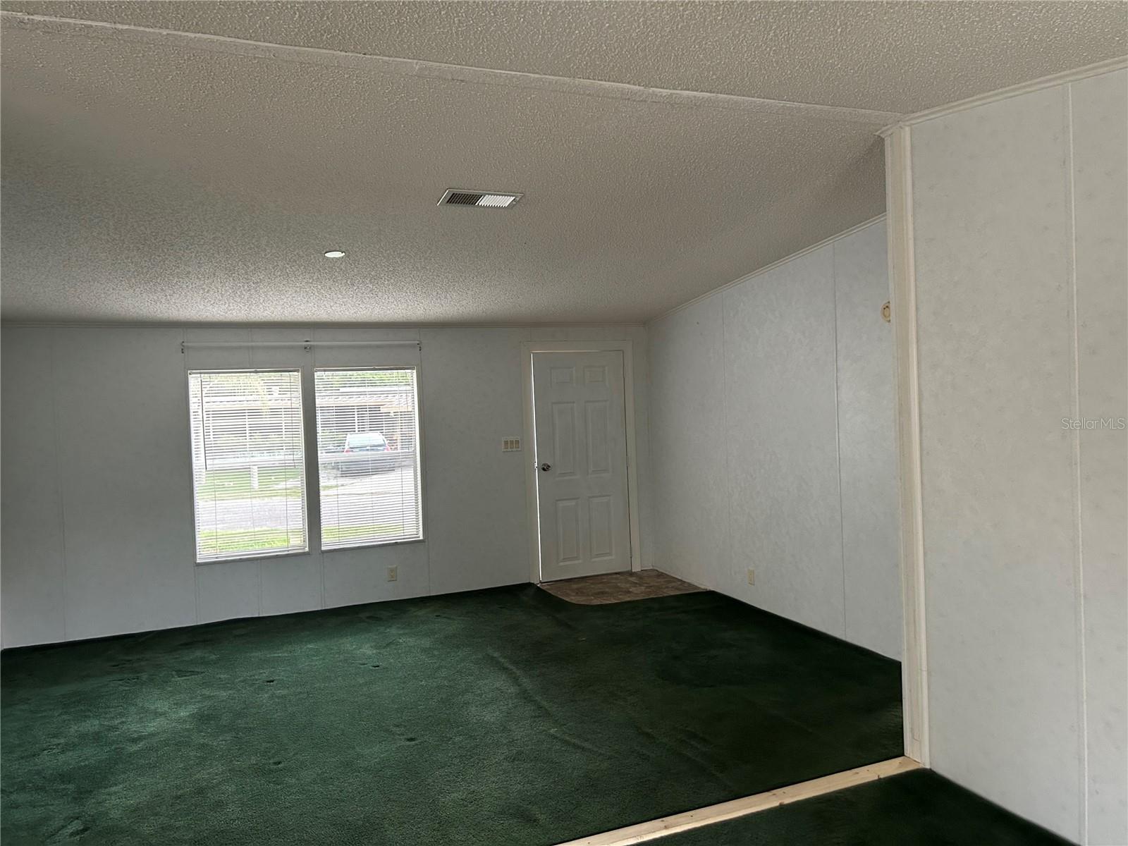 DELAND MOBILE HOMESITES UNREC 157 - Residential