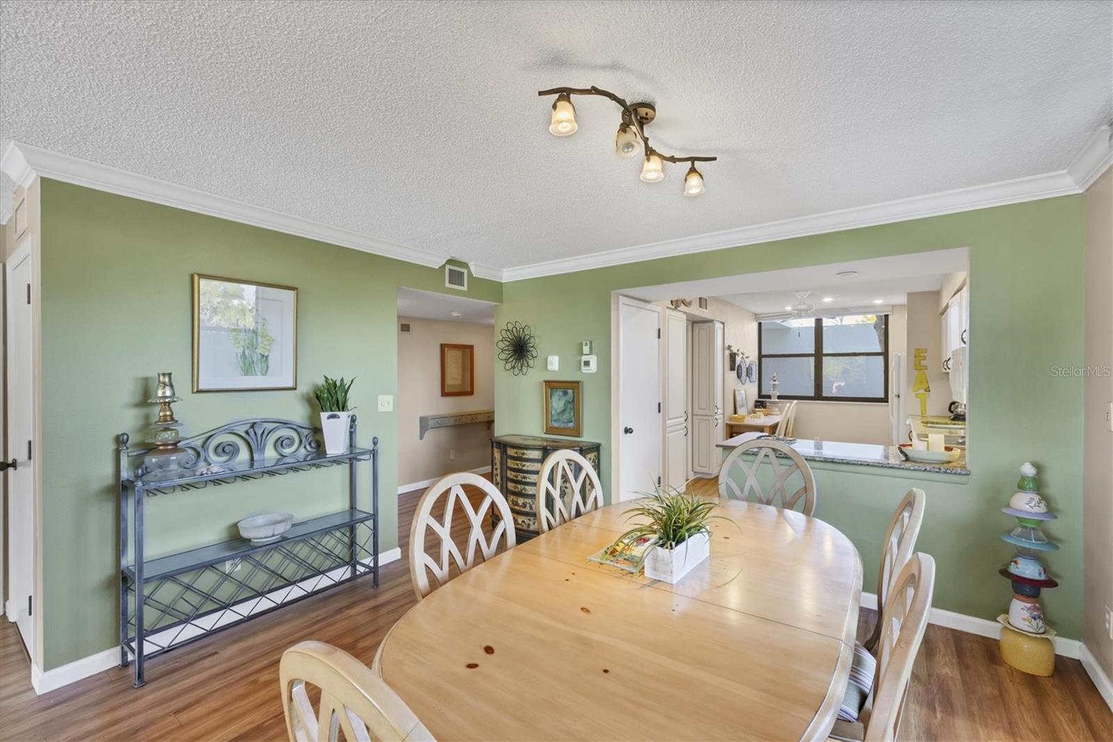 BAYPORT BCH & TEN PH E - Residential