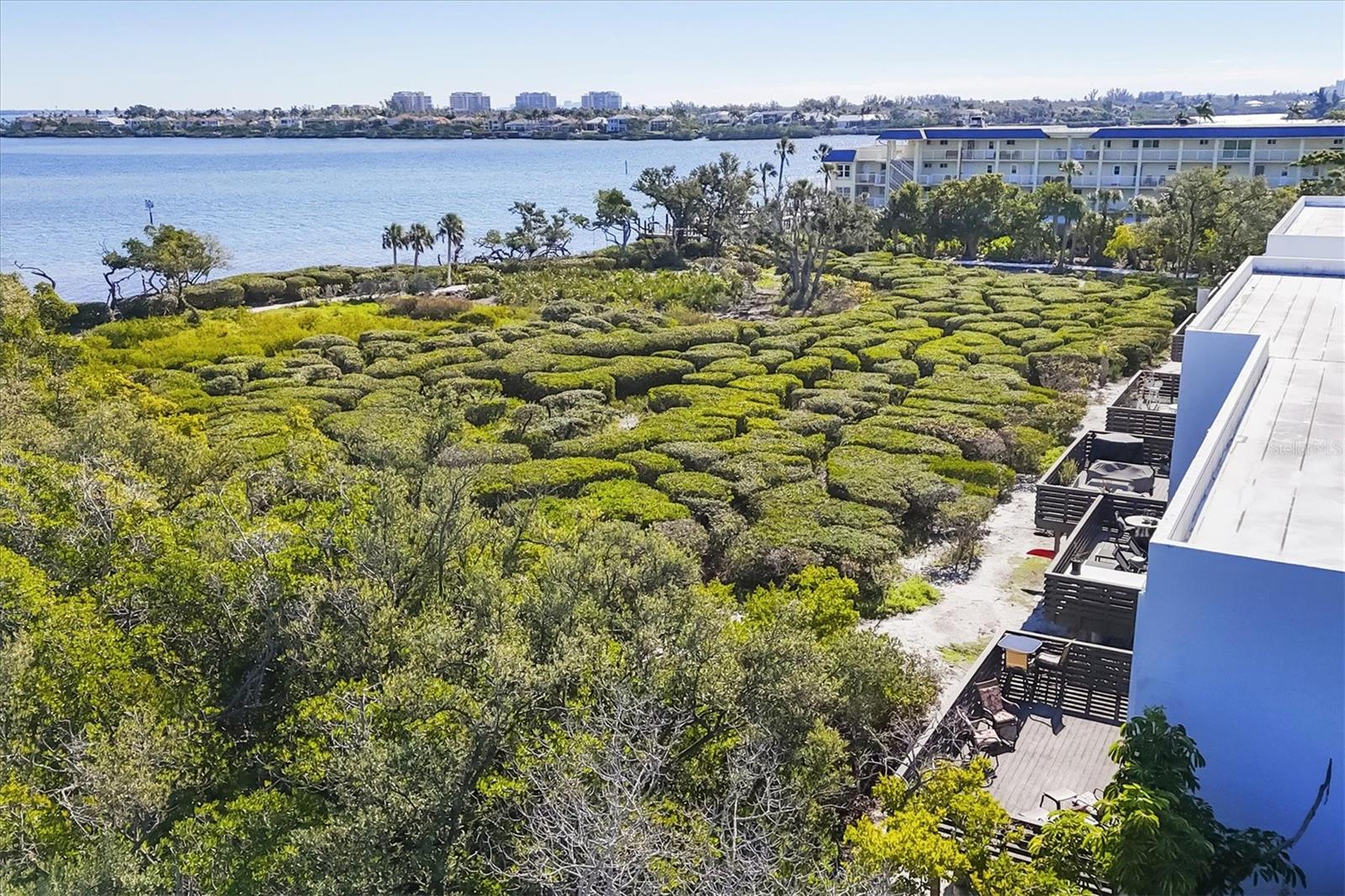 BAYPORT BCH & TEN PH E - Residential