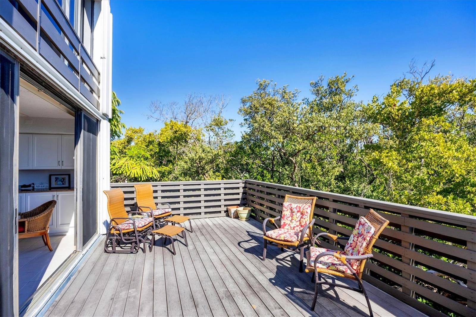 BAYPORT BCH & TEN PH E - Residential