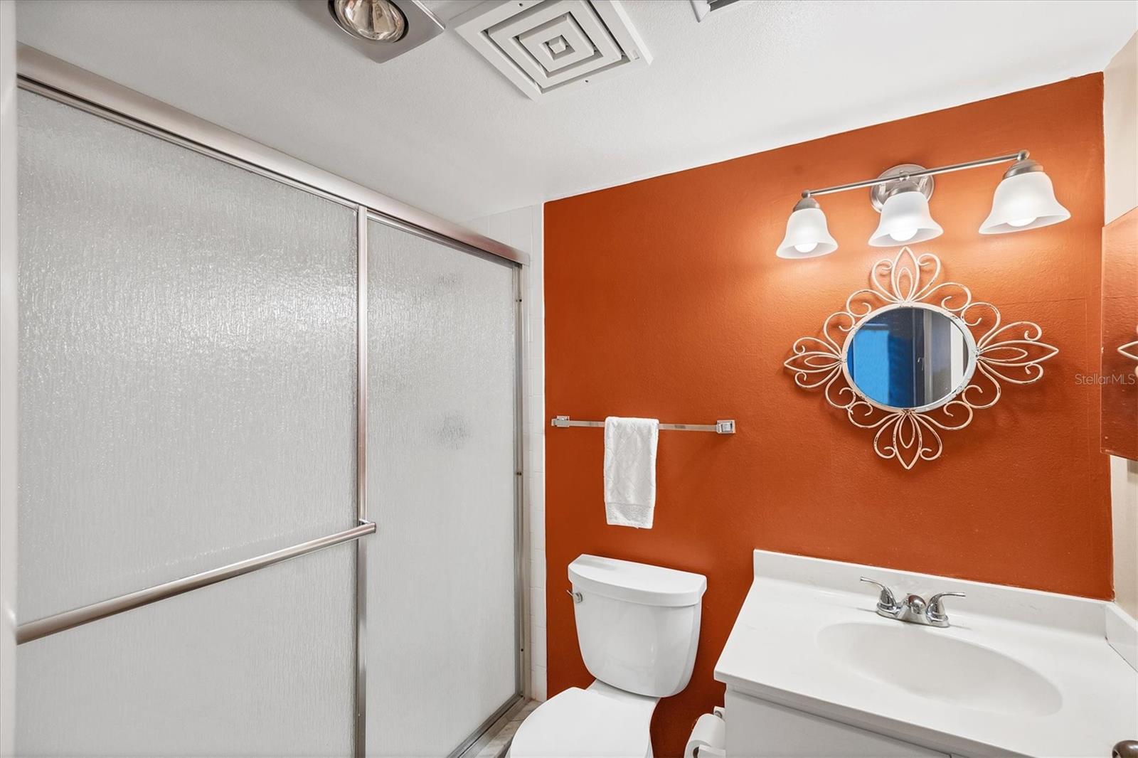 BAYPORT BCH & TEN PH E - Residential