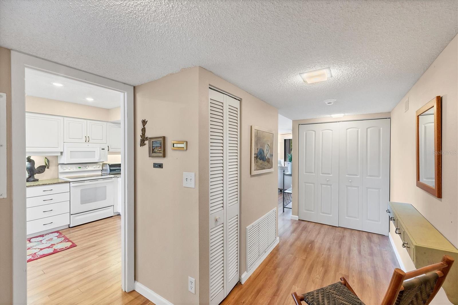 BAYPORT BCH & TEN PH E - Residential