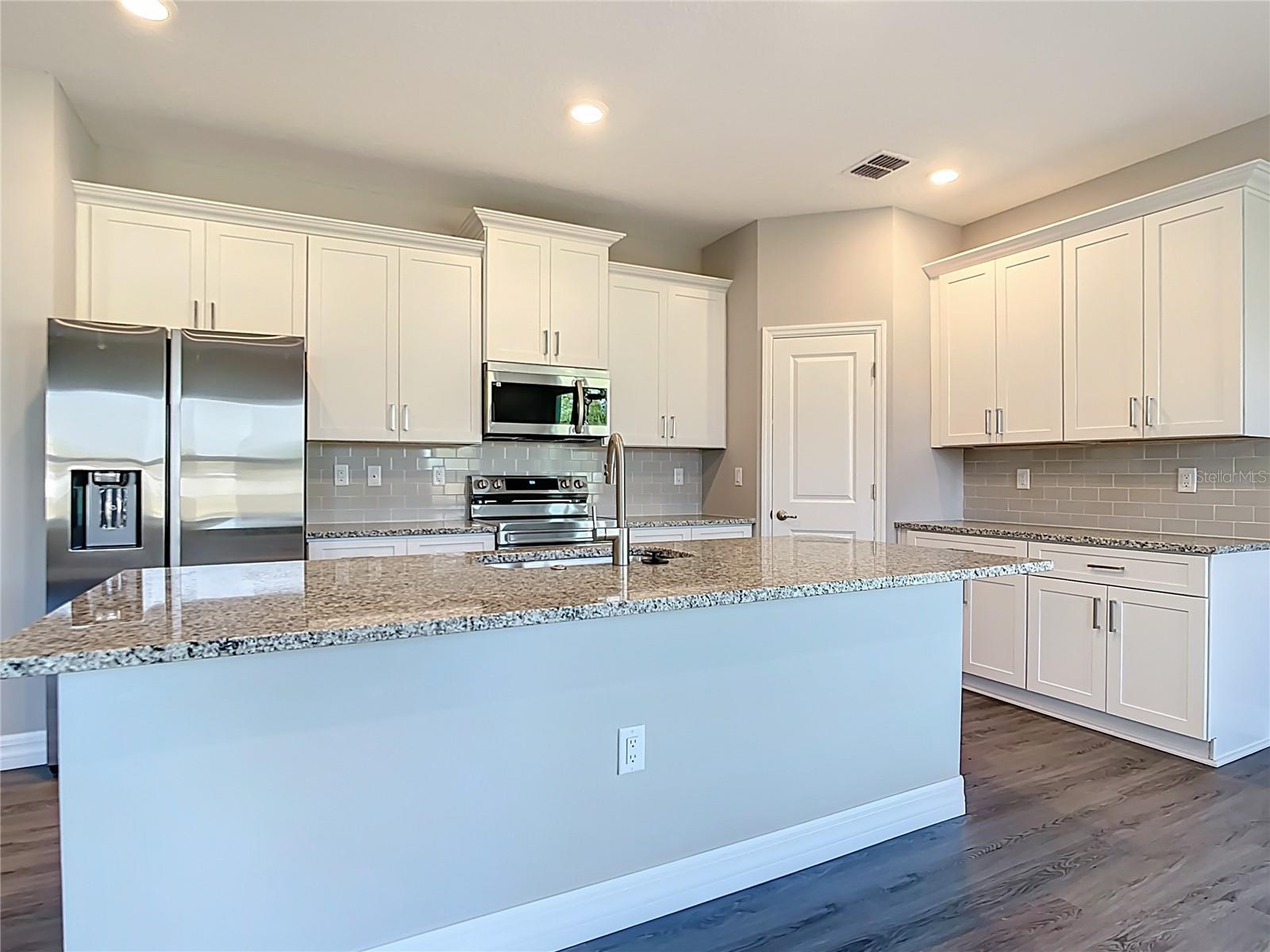 2223 HATTIE COURT