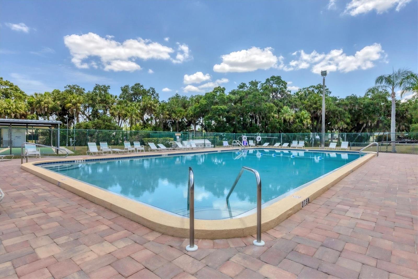 SHADOW BROOK MOBILE HOME - Residential