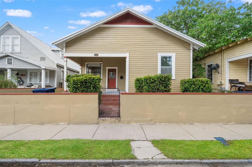 Photo of 1310 E 15th Avenue, Tampa, FL 33605 (MLS # TB8545165)