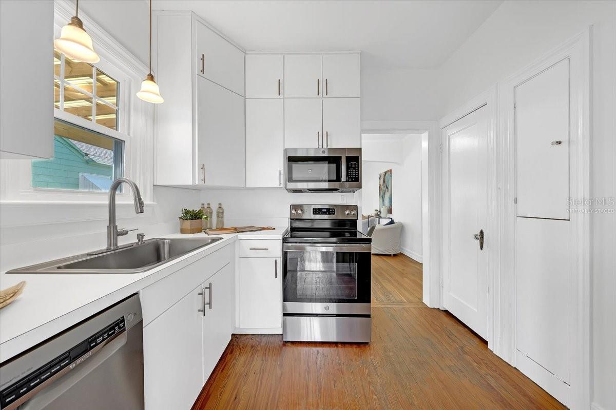 LEWIS & BURKHARD - Residential