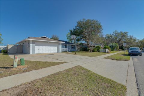 A home in EUSTIS