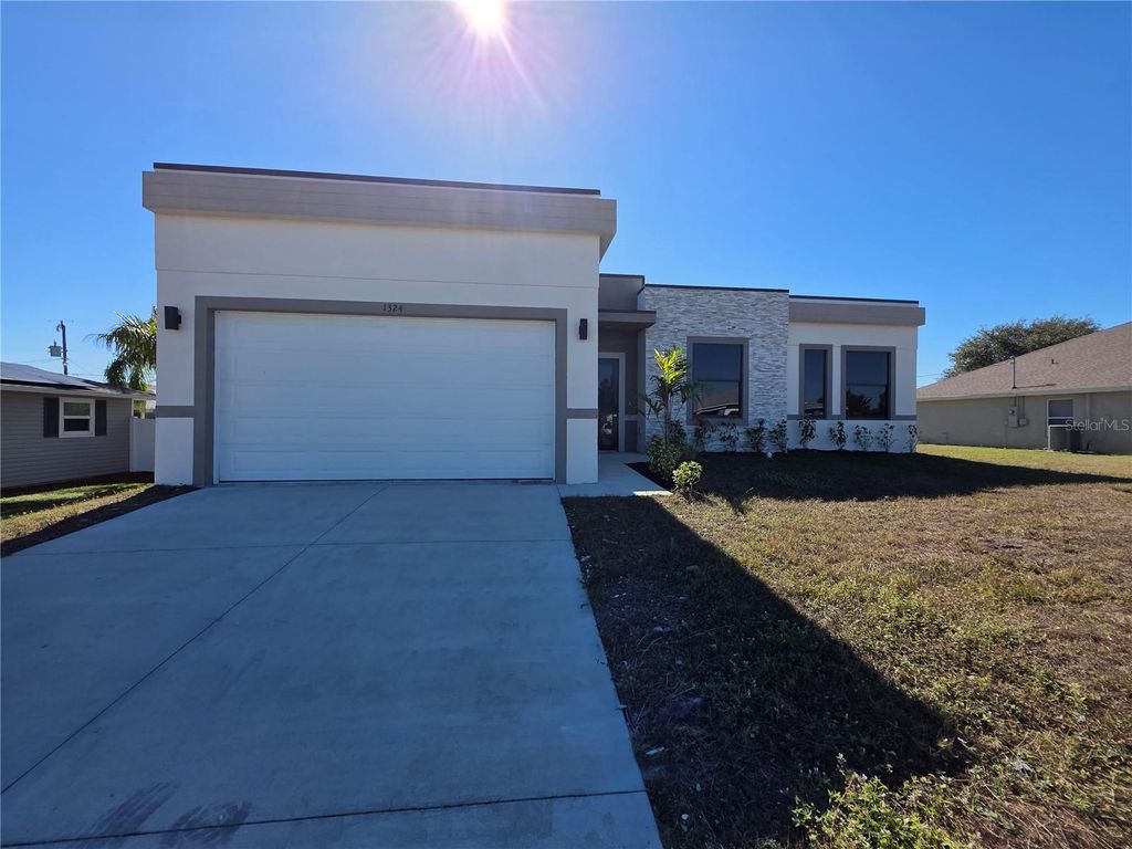 Photo of 1324 NE 18th Terrace, Cape Coral, FL 33909 (MLS # S5140251)