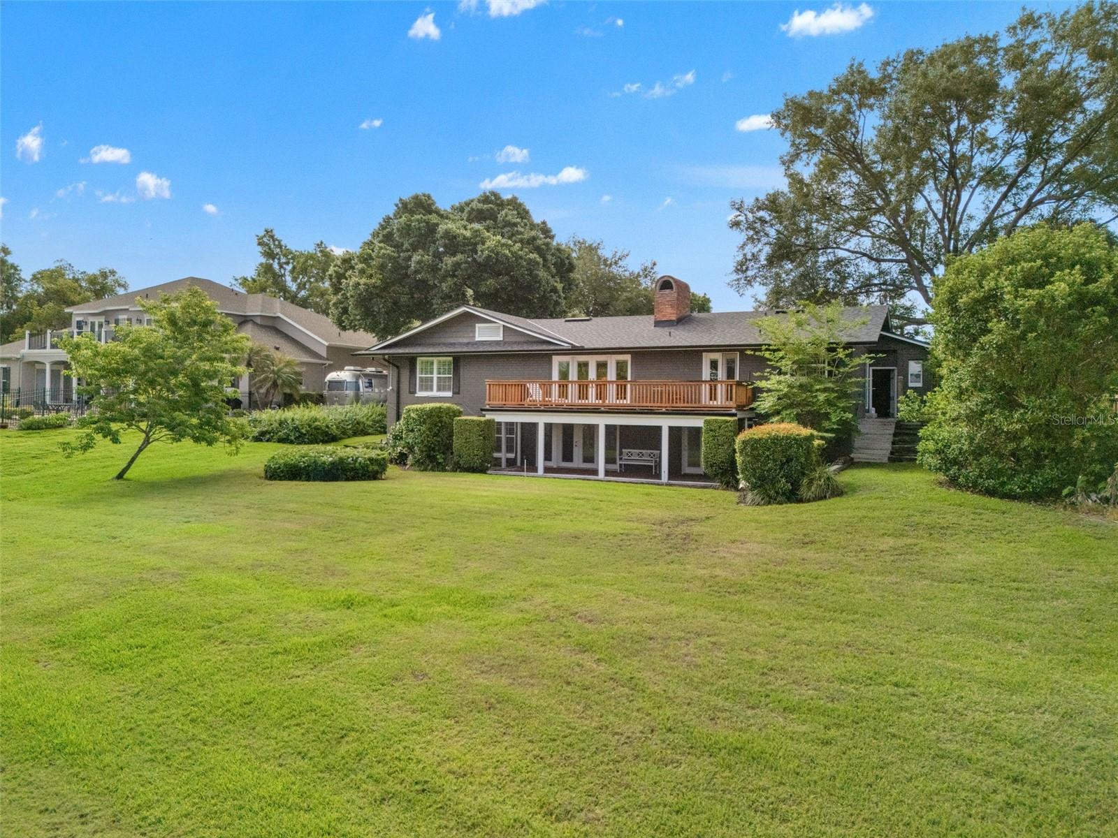 JEWEL OAKS - Land