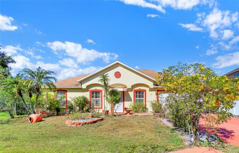Photo of 734 Cockatoo Court, Kissimmee, FL 34759 (MLS # O6360990)