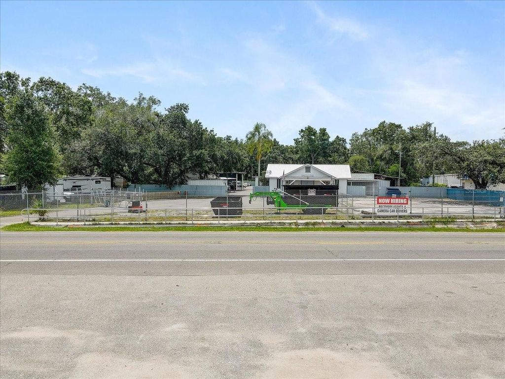 Photo of 11309 E 92 Highway, Seffner, FL 33584 (MLS # TB8452371)