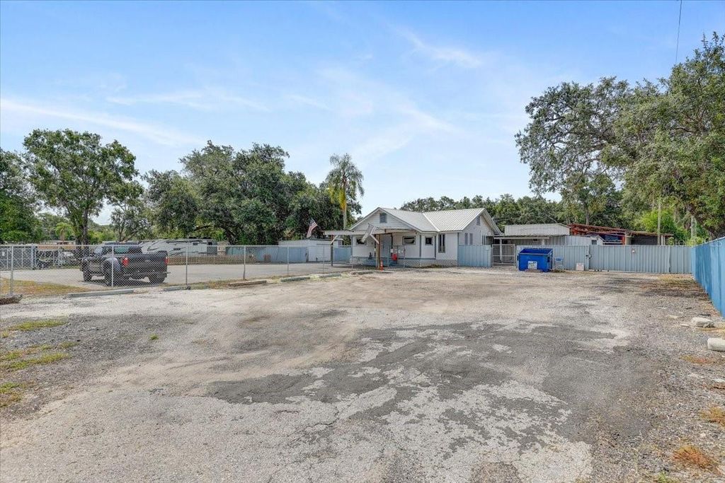Photo of 11309 E 92 Highway, Seffner, FL 33584 (MLS # TB8452371)