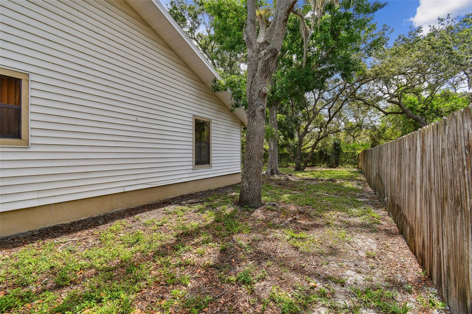 RAMBLEWOOD - Residential