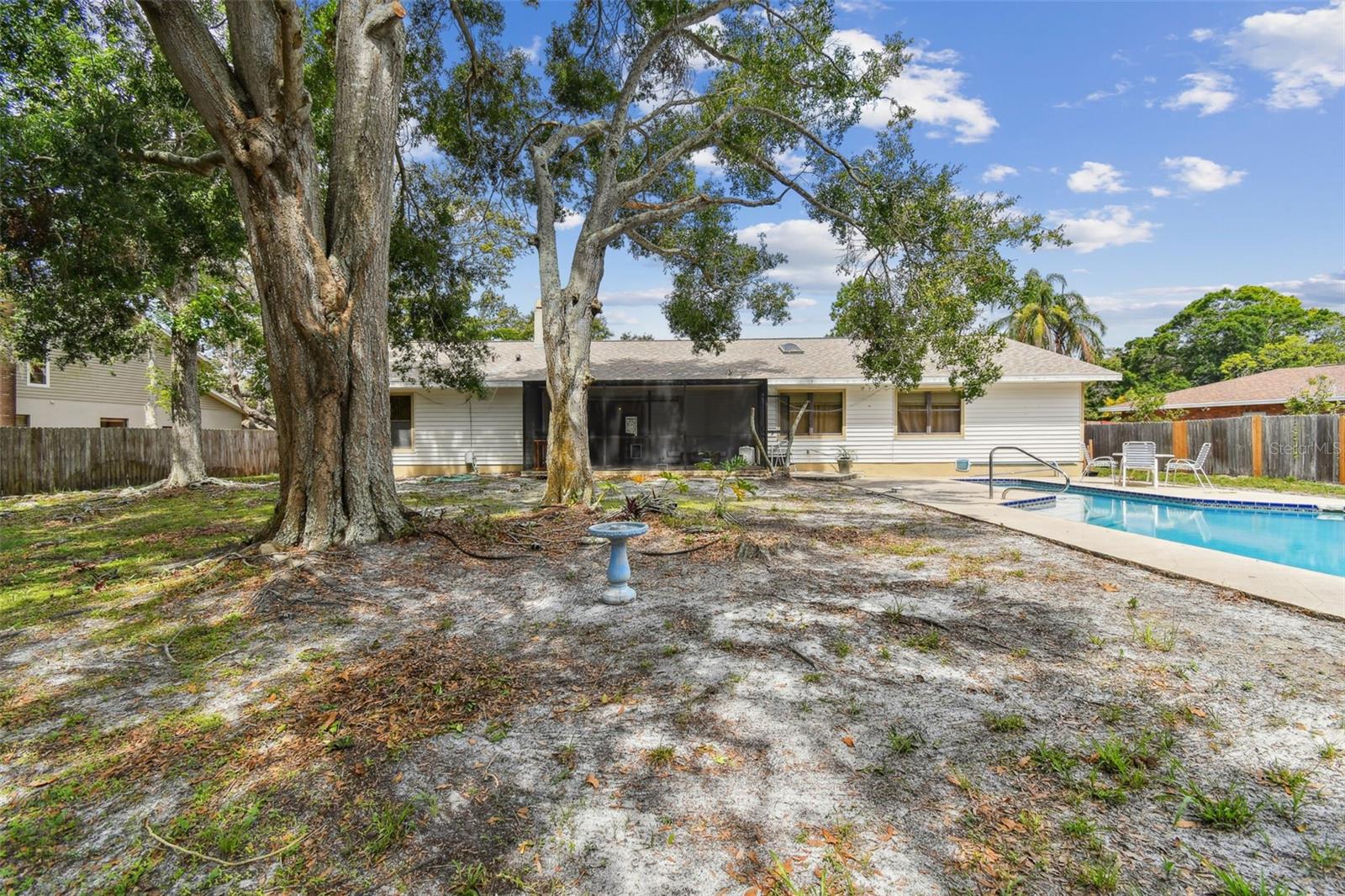 RAMBLEWOOD - Residential