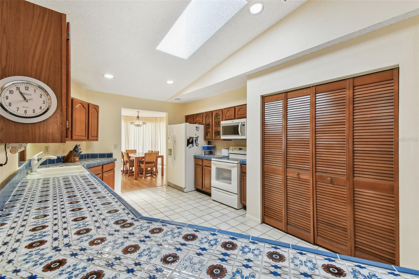 RAMBLEWOOD - Residential