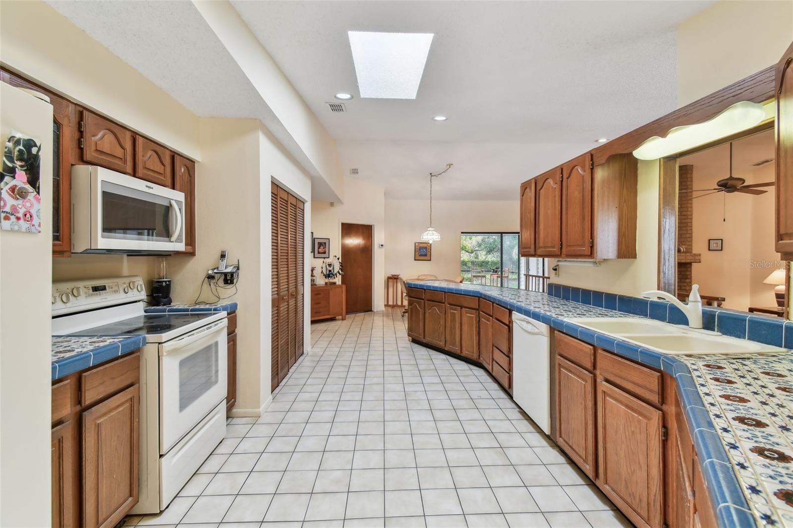 RAMBLEWOOD - Residential