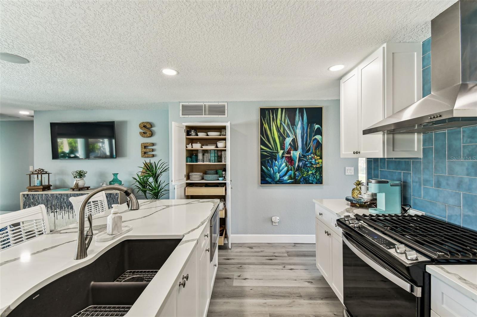 OAKHURST SHORES 5TH ADD - Residential