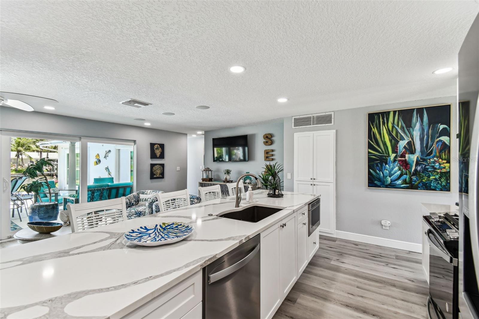 OAKHURST SHORES 5TH ADD - Residential