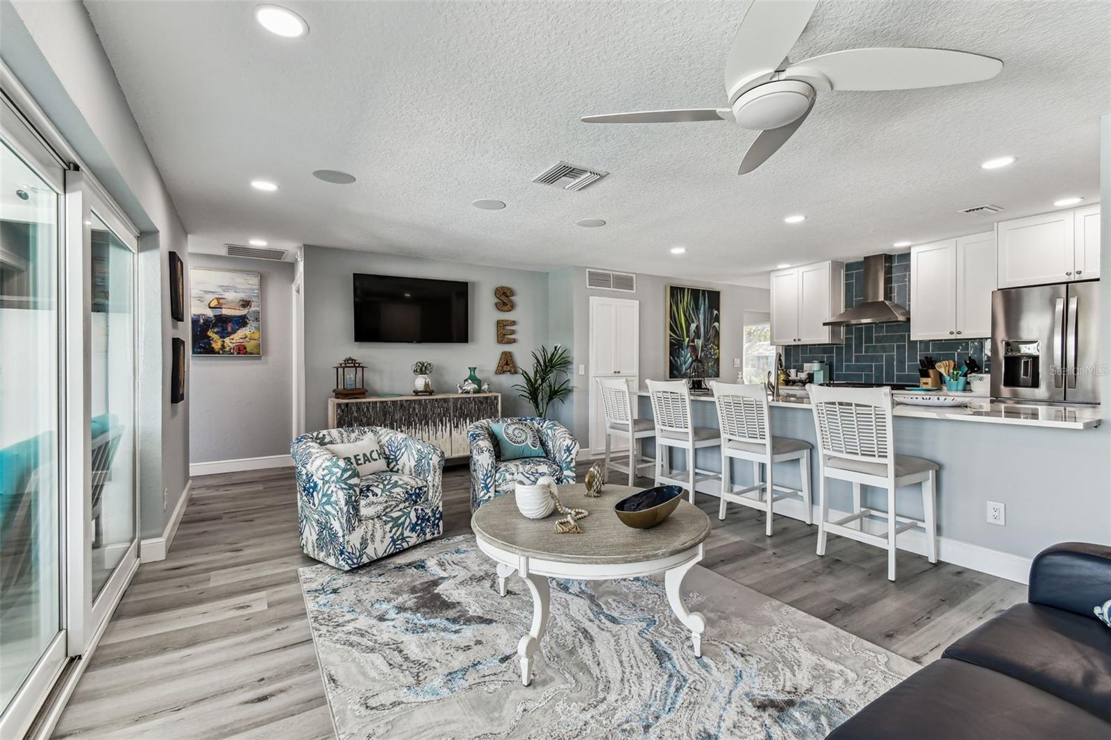 OAKHURST SHORES 5TH ADD - Residential