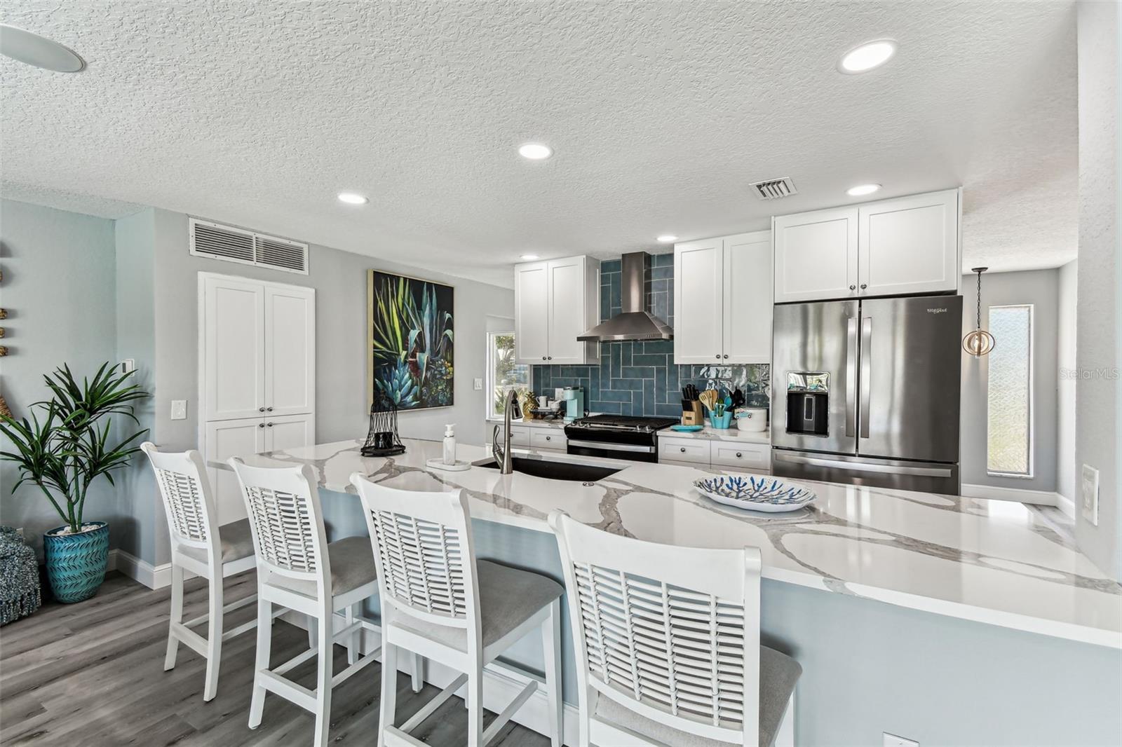 OAKHURST SHORES 5TH ADD - Residential