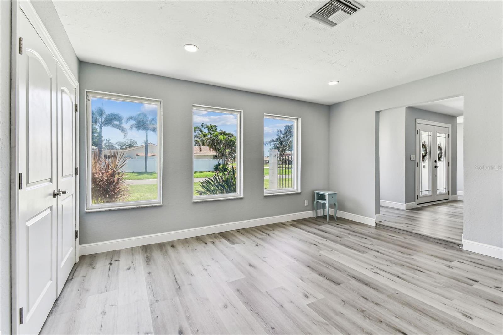 OAKHURST SHORES 5TH ADD - Residential