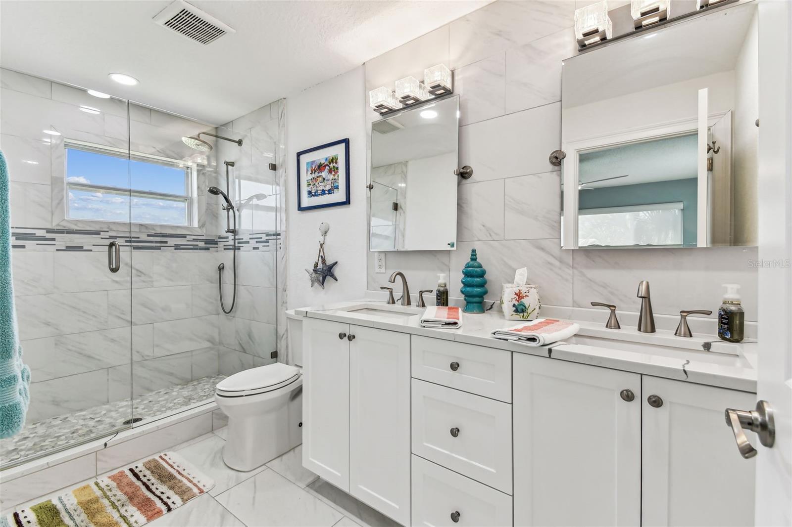 OAKHURST SHORES 5TH ADD - Residential