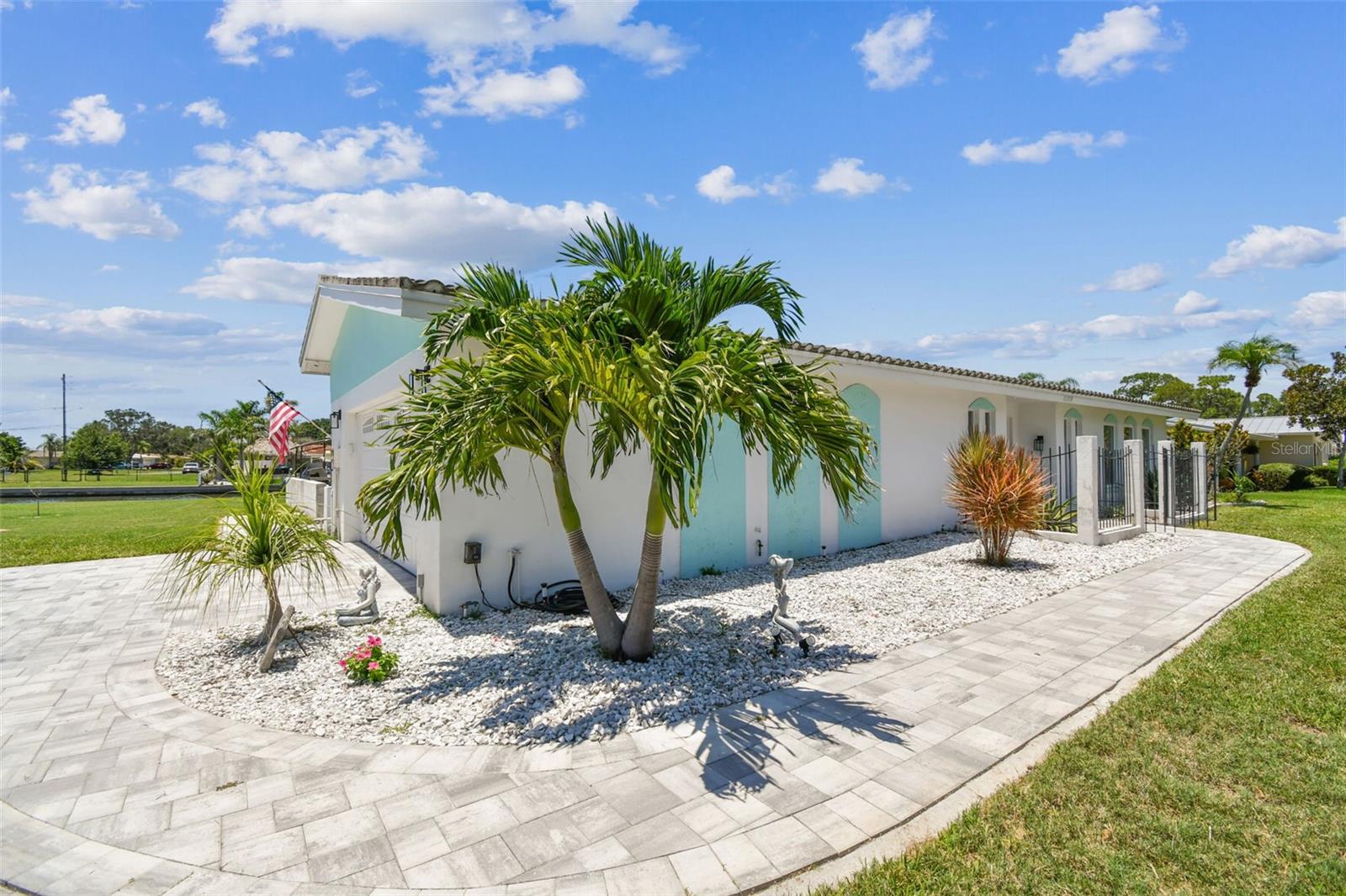 OAKHURST SHORES 5TH ADD - Residential