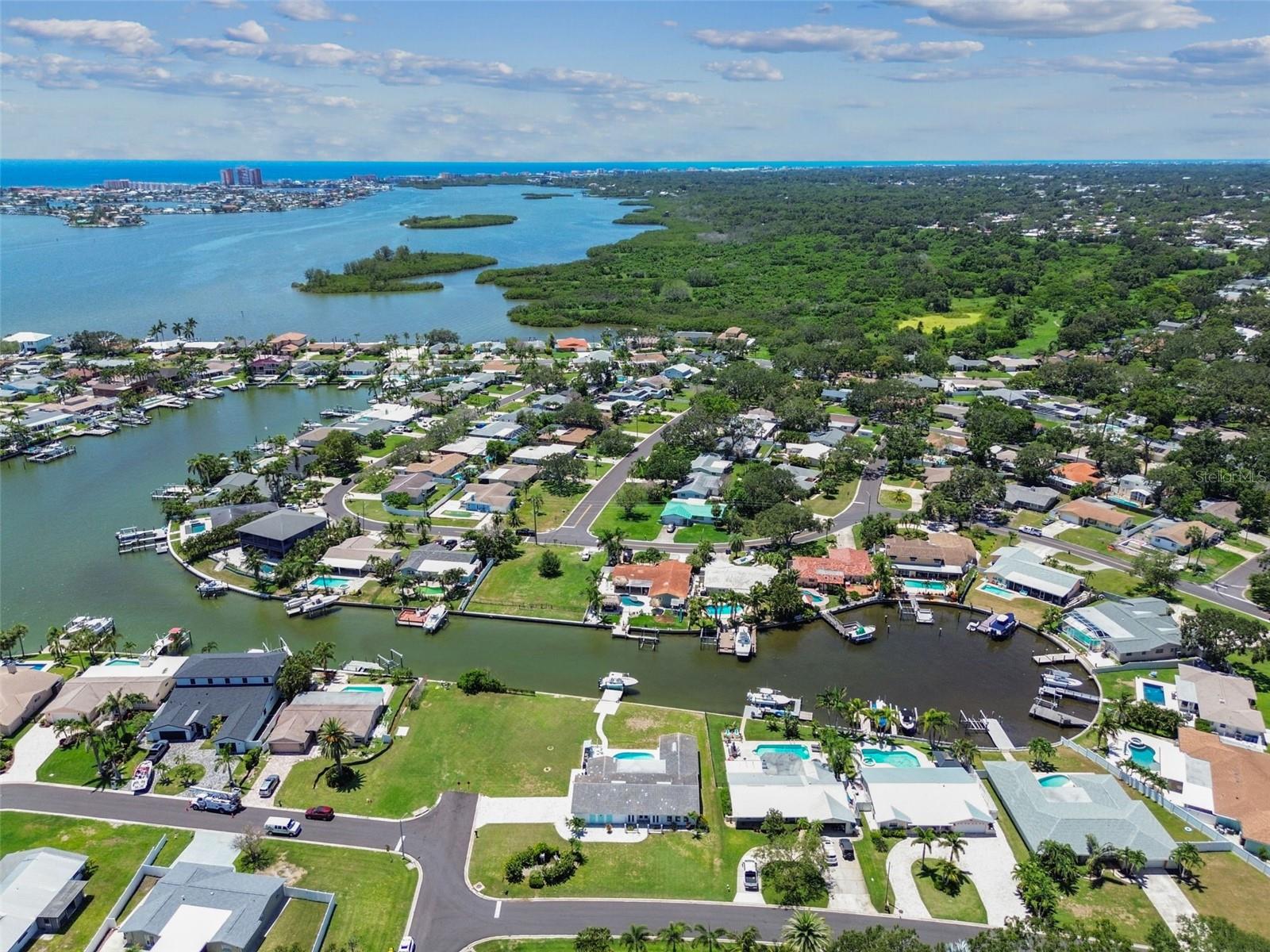 OAKHURST SHORES 5TH ADD - Residential