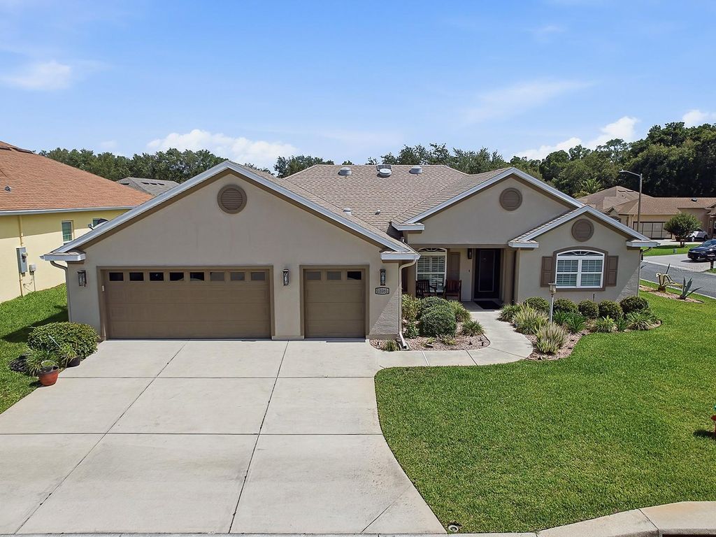 Photo of 11081 SE 167th Place, Summerfield, FL 34491 (MLS # G5113022)