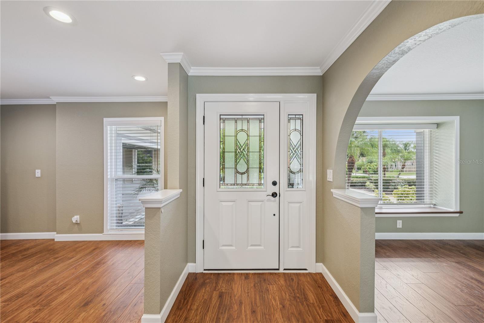 2827 OAK TREE LANE