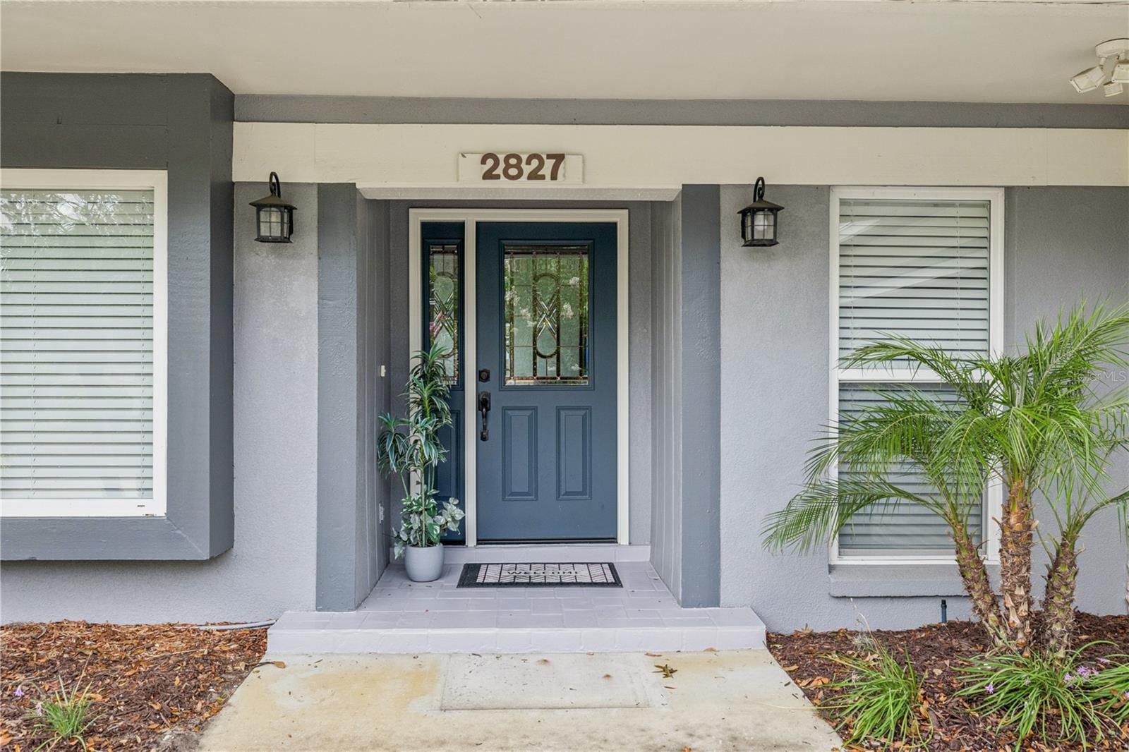 2827 OAK TREE LANE
